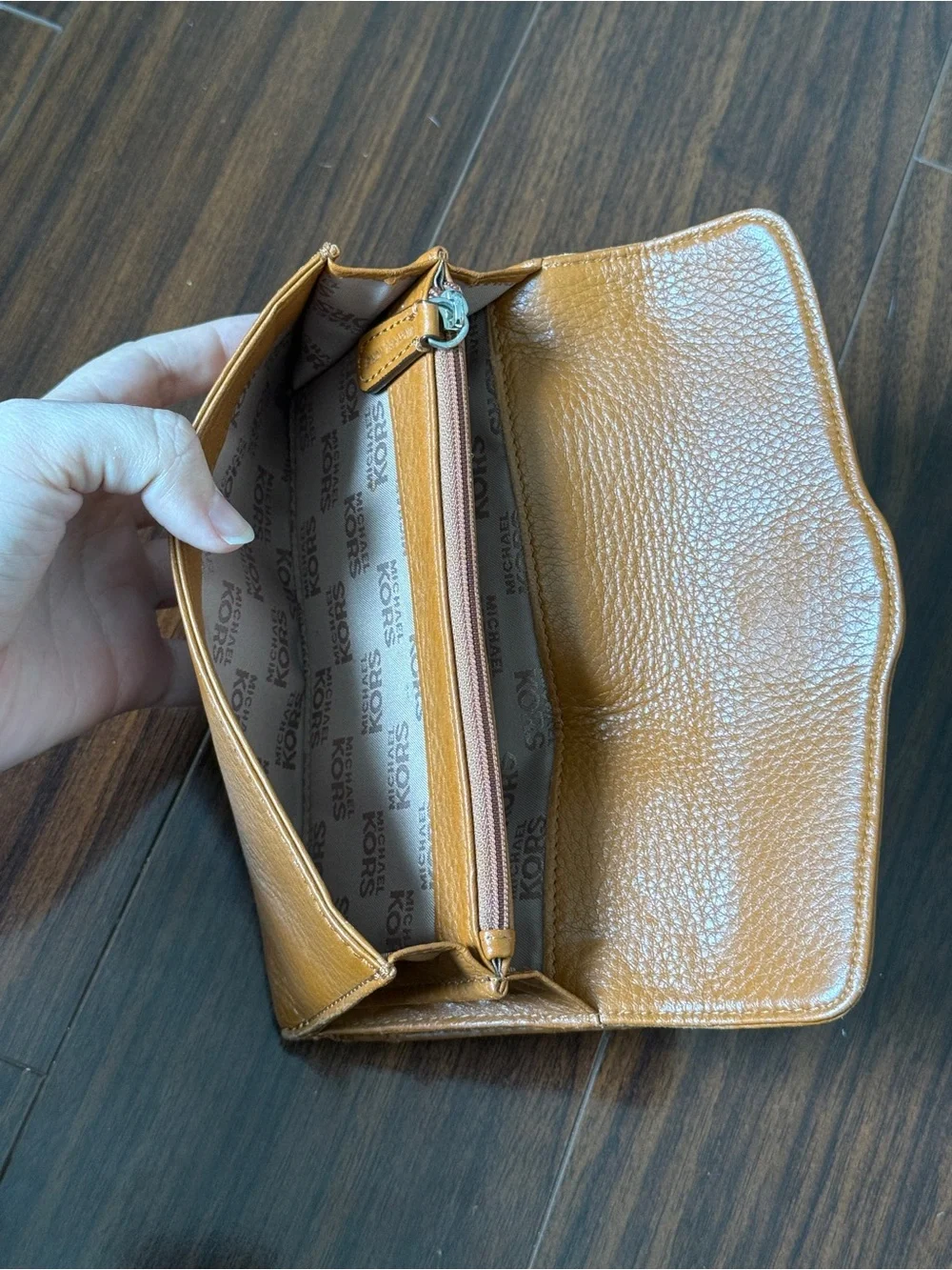 vintage Michael Kors tan/cognac pebbled leather flap wallet
